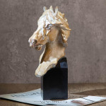 Декоративна статуетка - Глава на кон