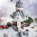  Коледна декорация - Снежен човек с висящи крака 55 см.